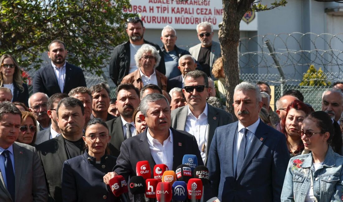 HABER/Sait TEMURCumhuriyet Halk Partisi Lideri Özgür Özel, Bursa Büyükşehir Belediye