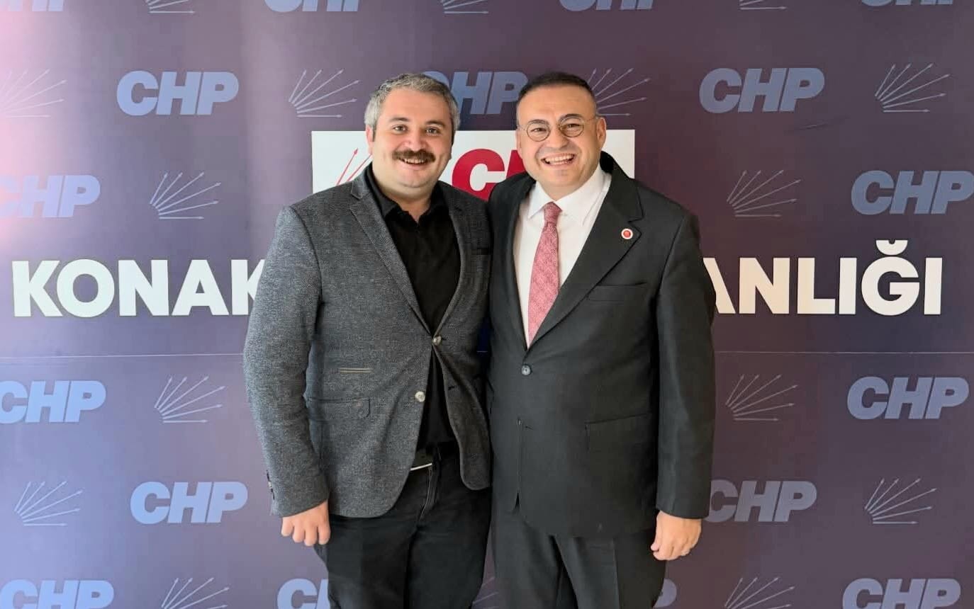 CHP KONAK'TA SİYASET DERSİ
