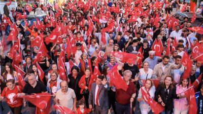 Gençlik festivali, spor turnuvaları ve dev kortej yürüyüşüyle Torbalı’da 19