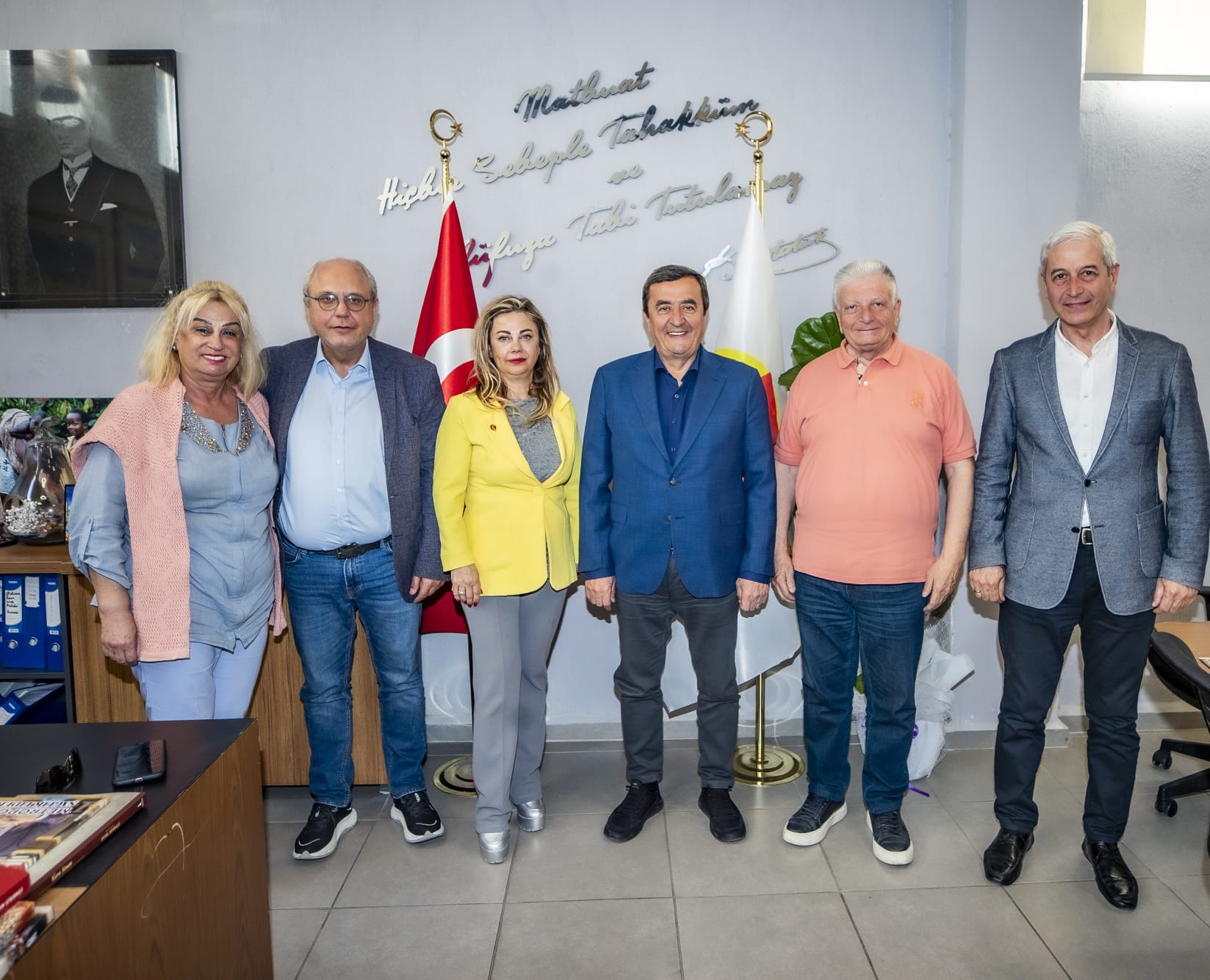 HABER/Sait TEMURKonak Belediyesi Önceki Dönem Başkanı Abdül Batur, İzmir Gazeteciler