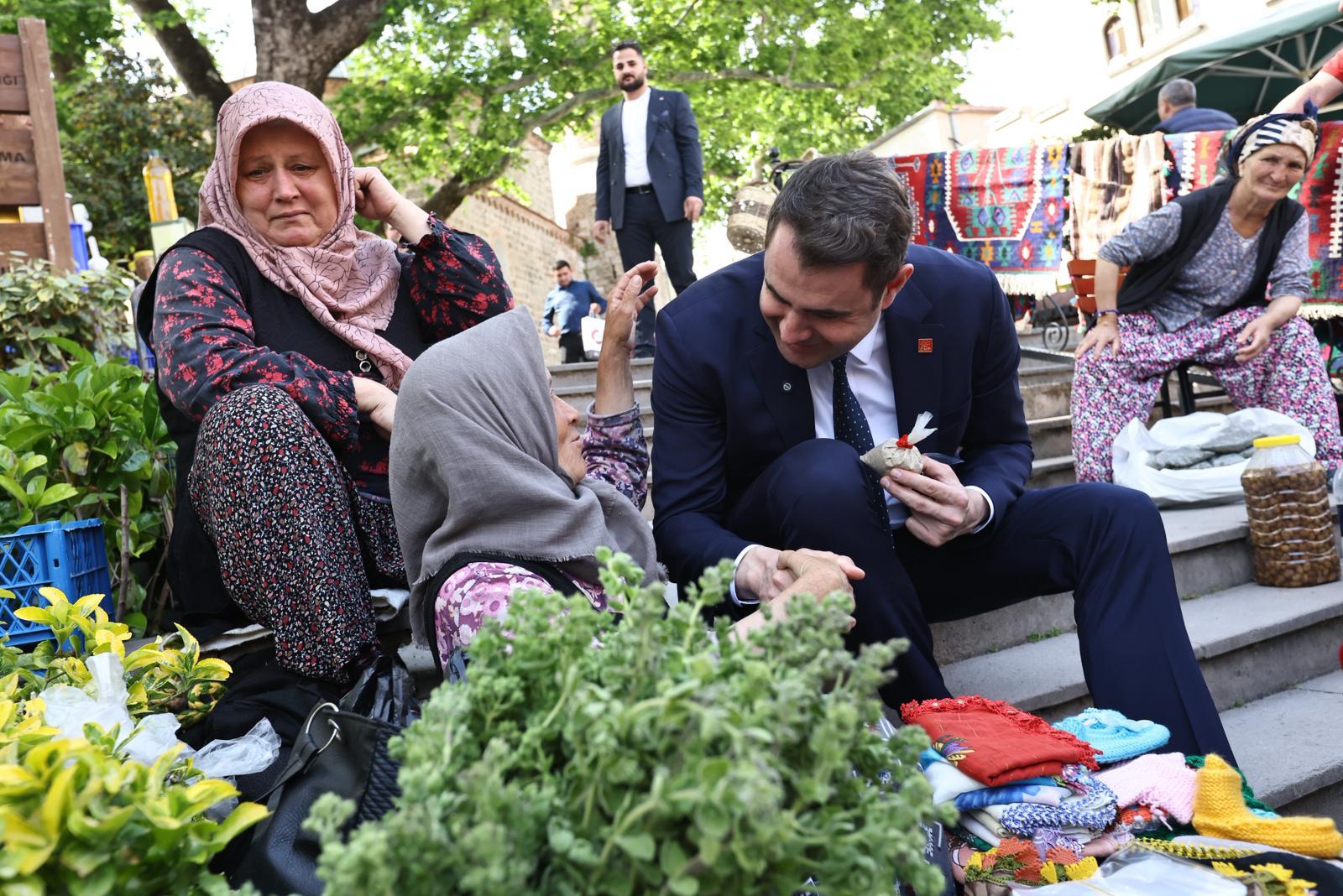HABER/Sait TEMURCumhuriyet Halk Partisi İzmir İl Başkanı Çağatay Güç, ilçelerdeki