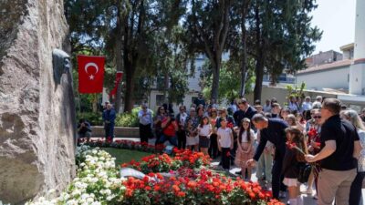 HABER/Sait TEMURİzmir Büyükşehir Belediye Başkanı Dr. Cemil Tugay, Karşıyaka’da bulunan