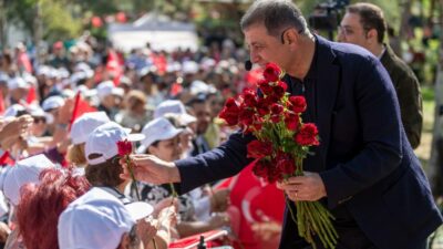 HABER/ Sait TEMURİzmir Büyükşehir Belediye Başkanı Dr. Cemil Tugay’ın Anneler