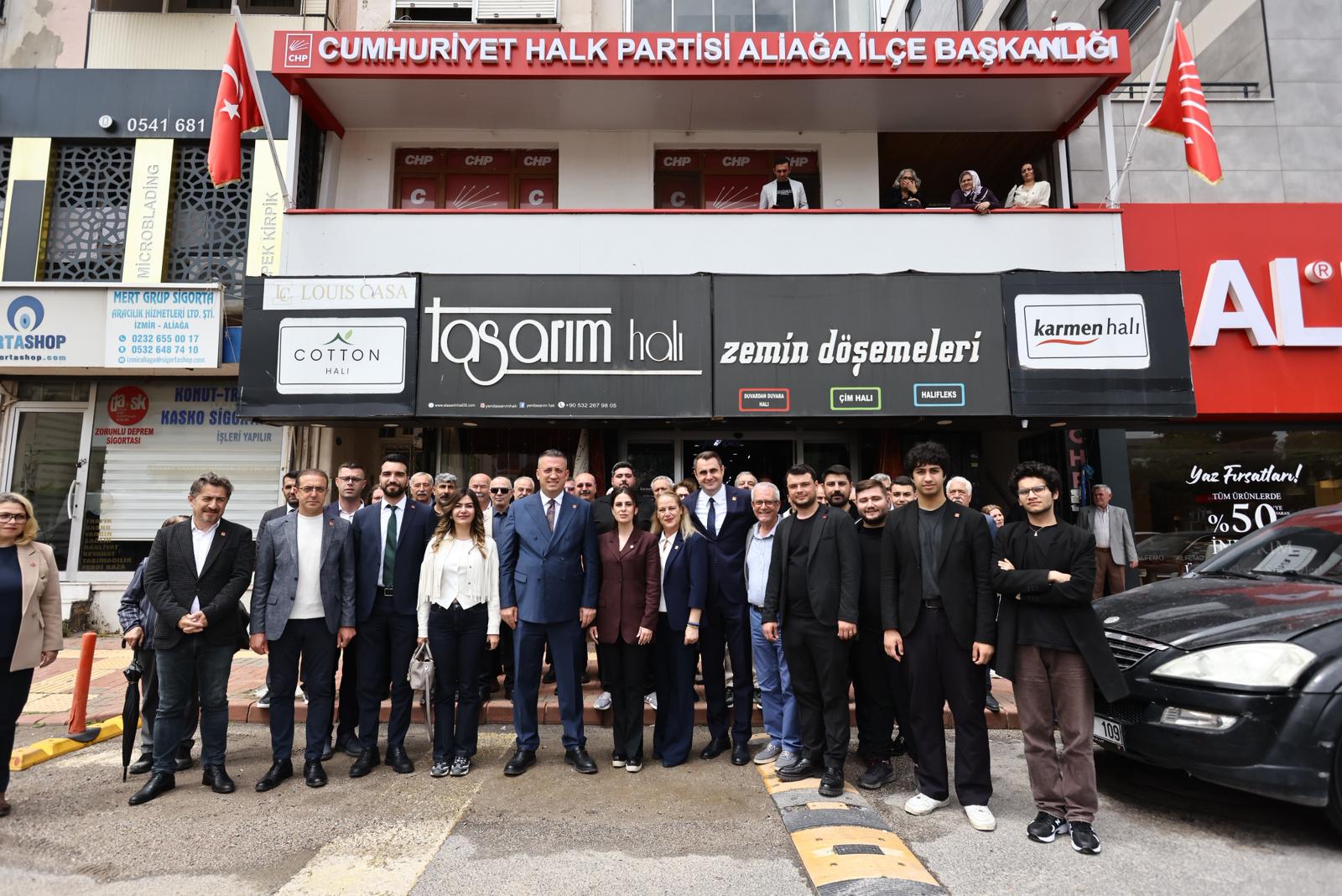 HABER/Sait TEMURCumhuriyet Halk Partisi İzmir İl Başkanı Çağatay Güç ve