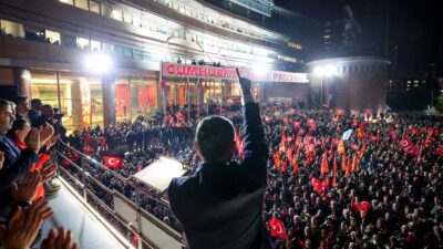 Özel: "Genel merkezi terk etmeyeceğiz"
