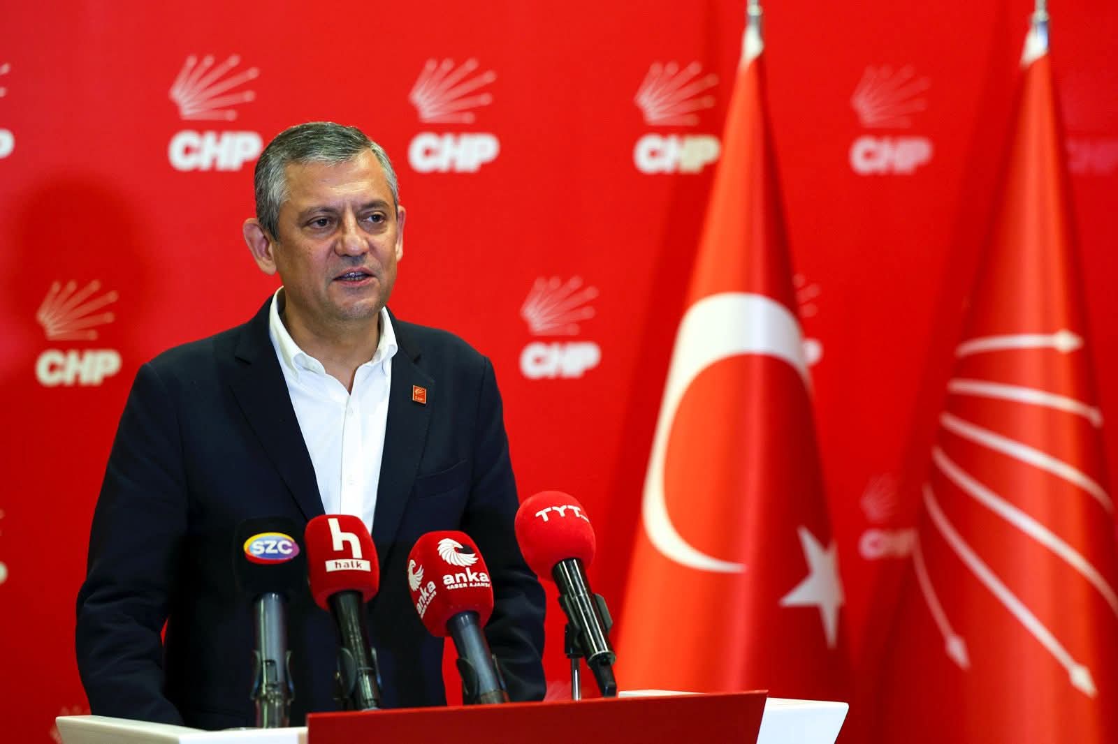HABER/Sait TEMURCumhuriyet Halk Partisi Genel Başkanı Özgür Özel, kapalı grup