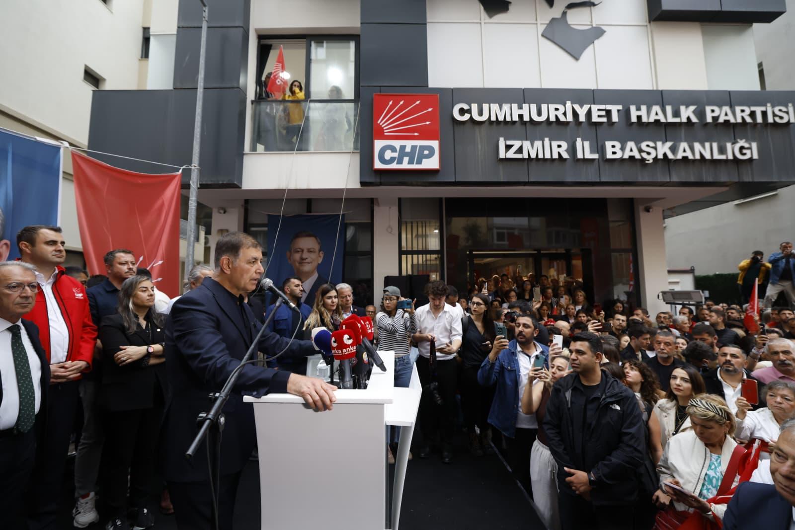 HABER/Sait TEMURİzmir Büyükşehir Belediye Başkanı Dr. Cemil Tugay, Cumhuriyet Halk
