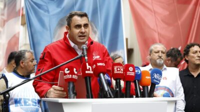 HABER/Sait TEMURCumhuriyet Halk Partisi İzmir İl Başkanı Çağatay Güç il