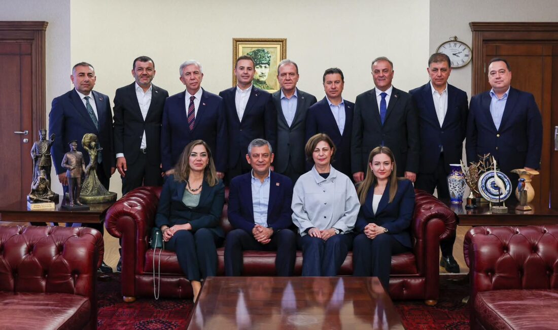HABER/Sait TEMURCumhuriyet Halk Partisi üyesi Büyükşehir Belediye Başkanları parti genel