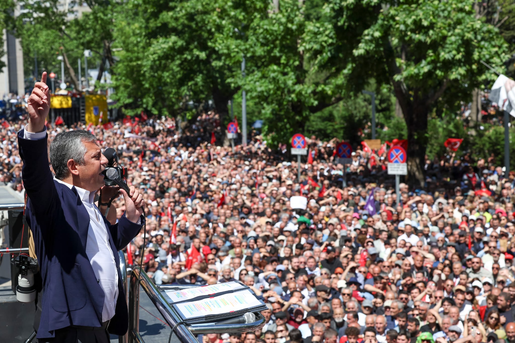 HABER/Sait TEMURCumhuriyet Halk Partisi Lideri Özgür Özel, partisinin Ankara İl