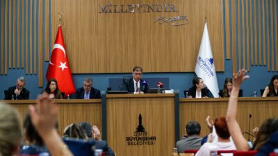 HABER/Sait TEMURİzmir Büyükşehir Belediyesi haziran ayı meclis toplantısında kente dair