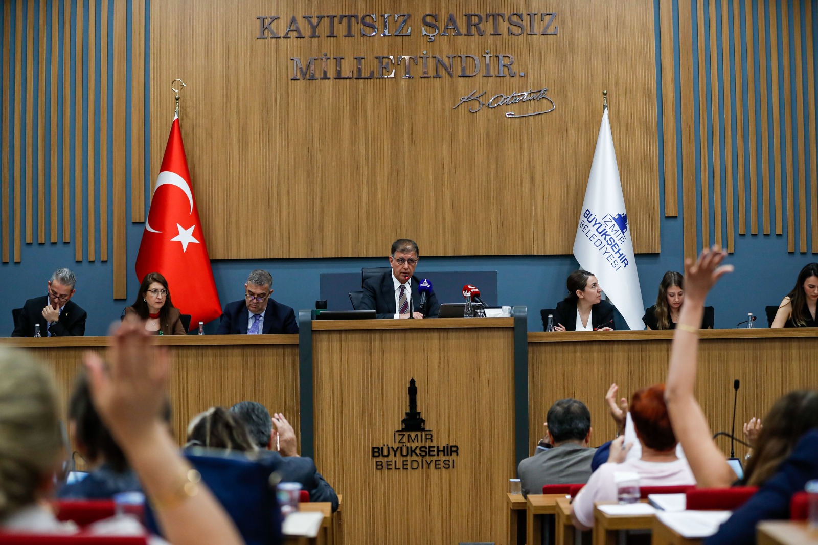 HABER/Sait TEMURİzmir Büyükşehir Belediyesi haziran ayı meclis toplantısında kente dair