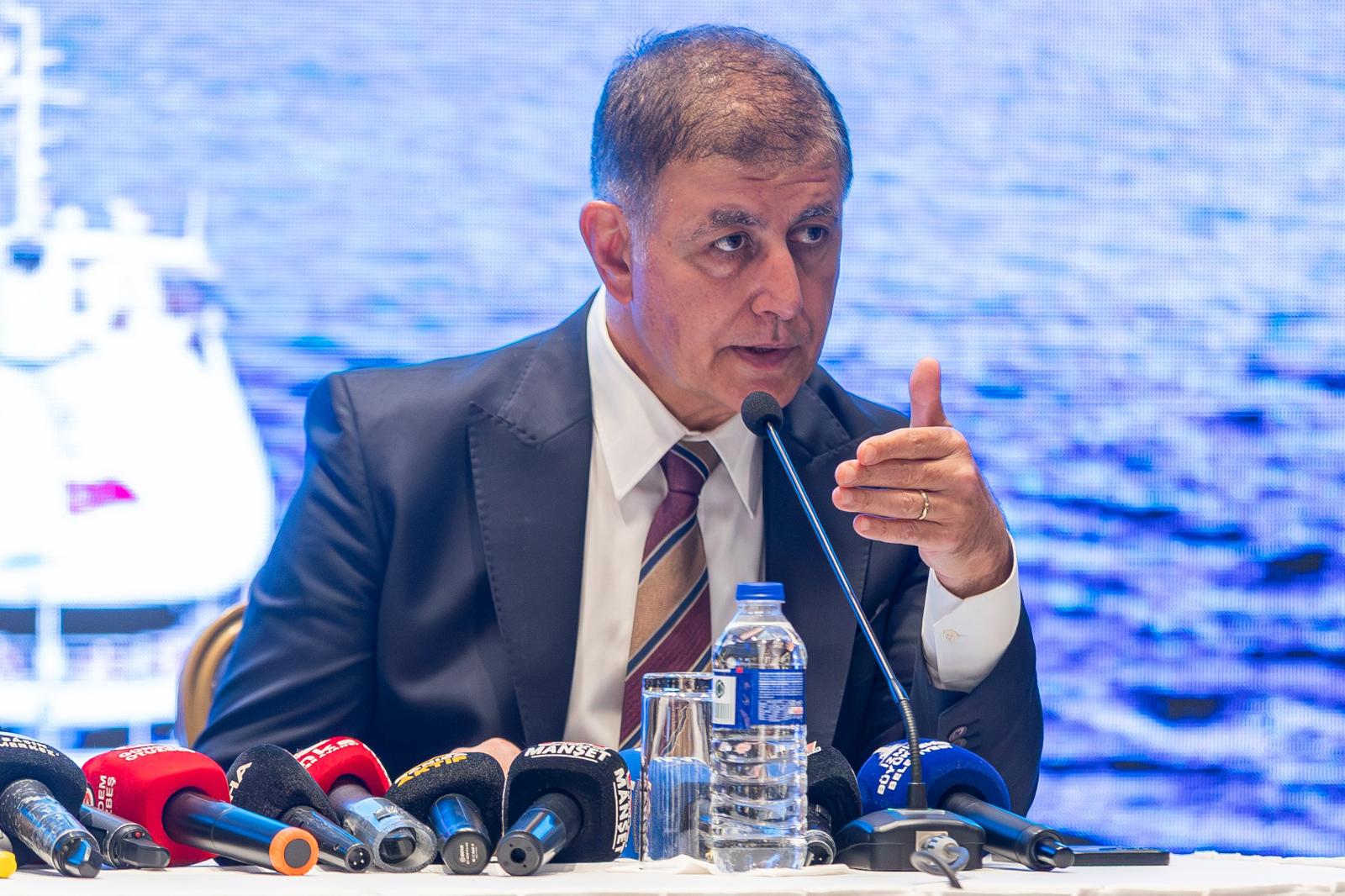 HABER/Sait TEMURİzmir Büyükşehir Belediye Başakanı Cemil Tugay, “CHP’den istifa edecek”