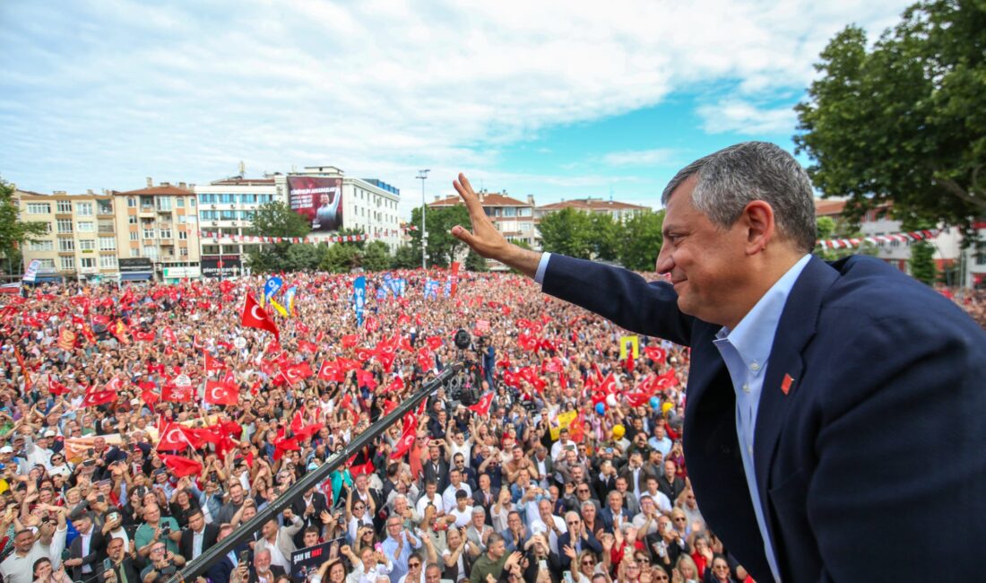 HABER/Sait TEMURCumhuriyet Halk Partisi Lideri Özgür Özel, Kırklareli’nin Lüleburgaz ilçesinde