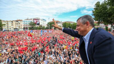 HABER/Sait TEMURCumhuriyet Halk Partisi Lideri Özgür Özel, Kırklareli’nin Lüleburgaz ilçesinde