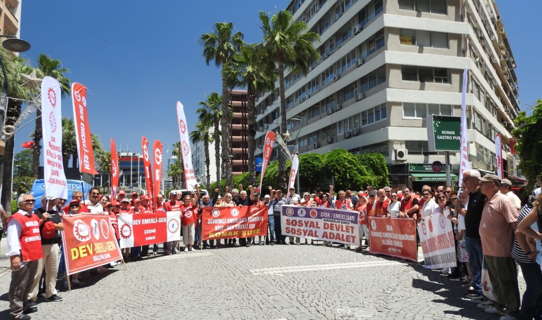 HABER/Sait TEMURDİSK’e bağlı Devrimci Emekliler Sendikası İzmir Şubeleri Konak meydanındaydı.