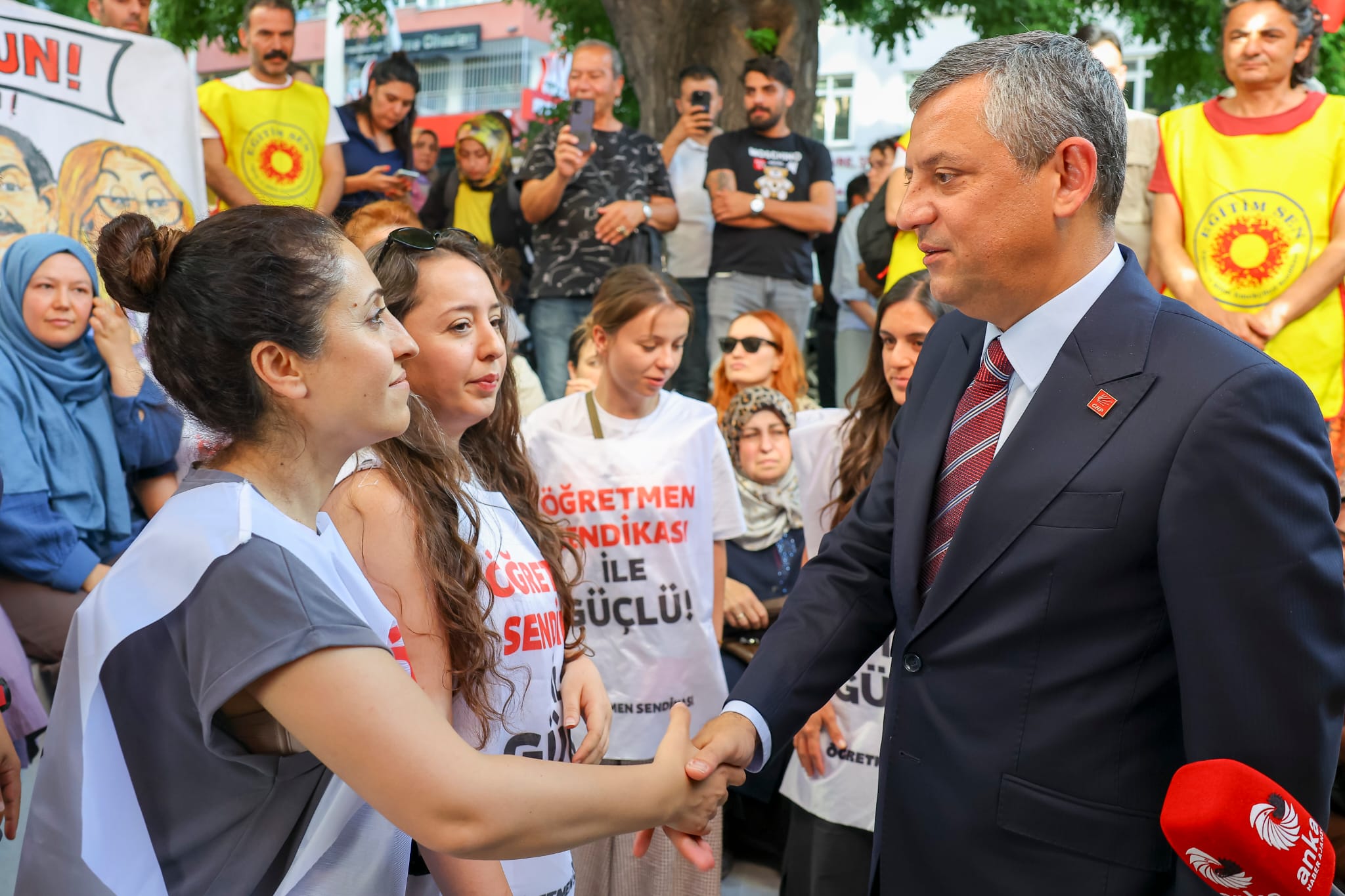 HABER/Sait TEMURCumhuriyet Halk Partisi Lideri Özgür Özel, Ankara’da açlık grevini