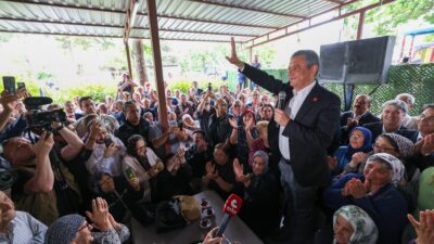 HABER/Sait TEMURCumhuriyet Halk Partisi lideri Özgür Özel, Denizli Halk Buluşması’nda