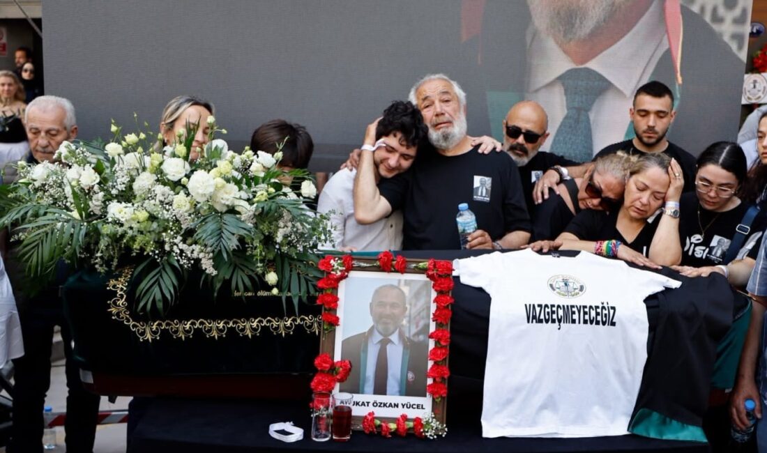 HABER/Sait TEMURİzmir Barosunun önceki Başkanı Avukat Özkan Yücel kalp krizi