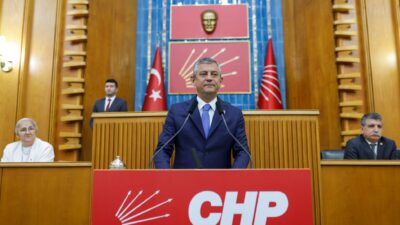 Ege Kritik/Sait TEMURCumhuriyet Halk Partisi lideri Özgür Özel, partisinin TBMM