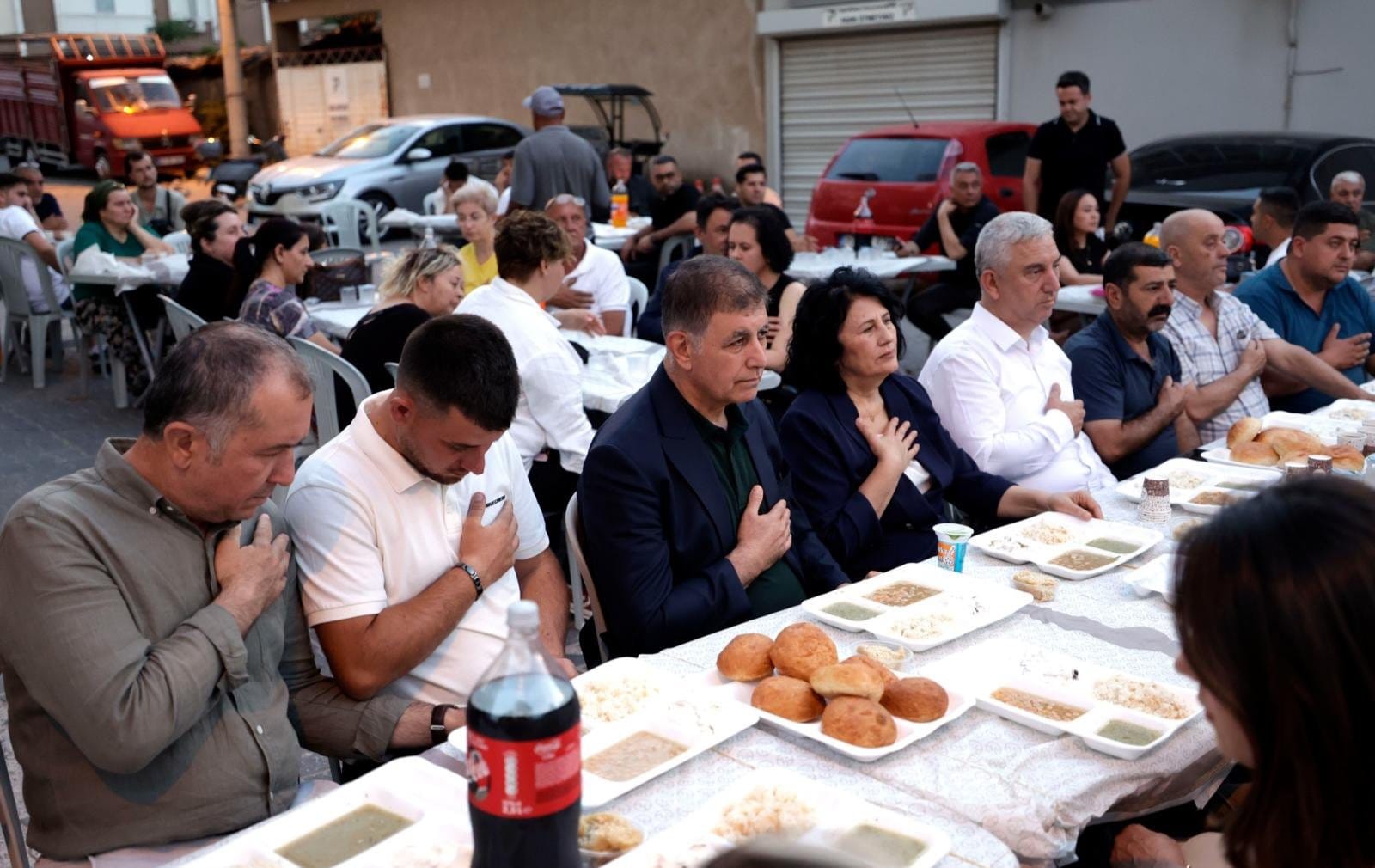 Ege Kritik/Sait TEMURİzmir Büyükşehir Belediye Başkanı Dr. Cemil Tugay, hoşgörü,