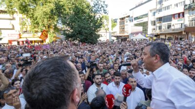 Ege Kritik/Sait TEMURCumhuriyet Halk Partisi lideri Özgür Özel, Gaziantep’teki yoğun