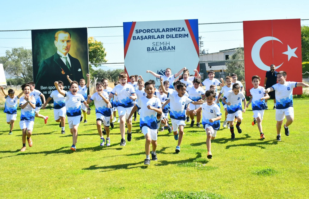 Yunusemre Belediyespor tarafından her yıl büyük ilgi gören Yaz Spor