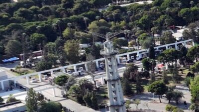 2020 İzmir depreminin ardından kullanıma kapatılan Kültürpark Paraşüt Kulesi için