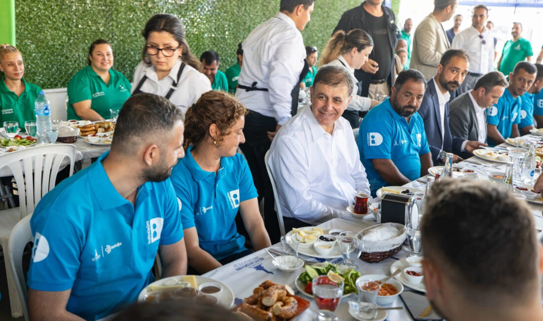 İzmir Büyükşehir Belediye Başkanı Dr. Cemil Tugay, İzmir Büyükşehir Belediyesi