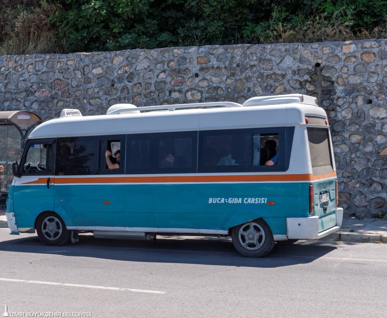 İzmir Büyükşehir Belediyesi, minibüs ulaşımını daha erişilebilir hale getiren yeni