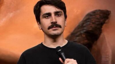 Ege Kritik/Sait TEMURStand-up gösterisinin ardından hakkında soruşturma başlatılan ve yurtdışından