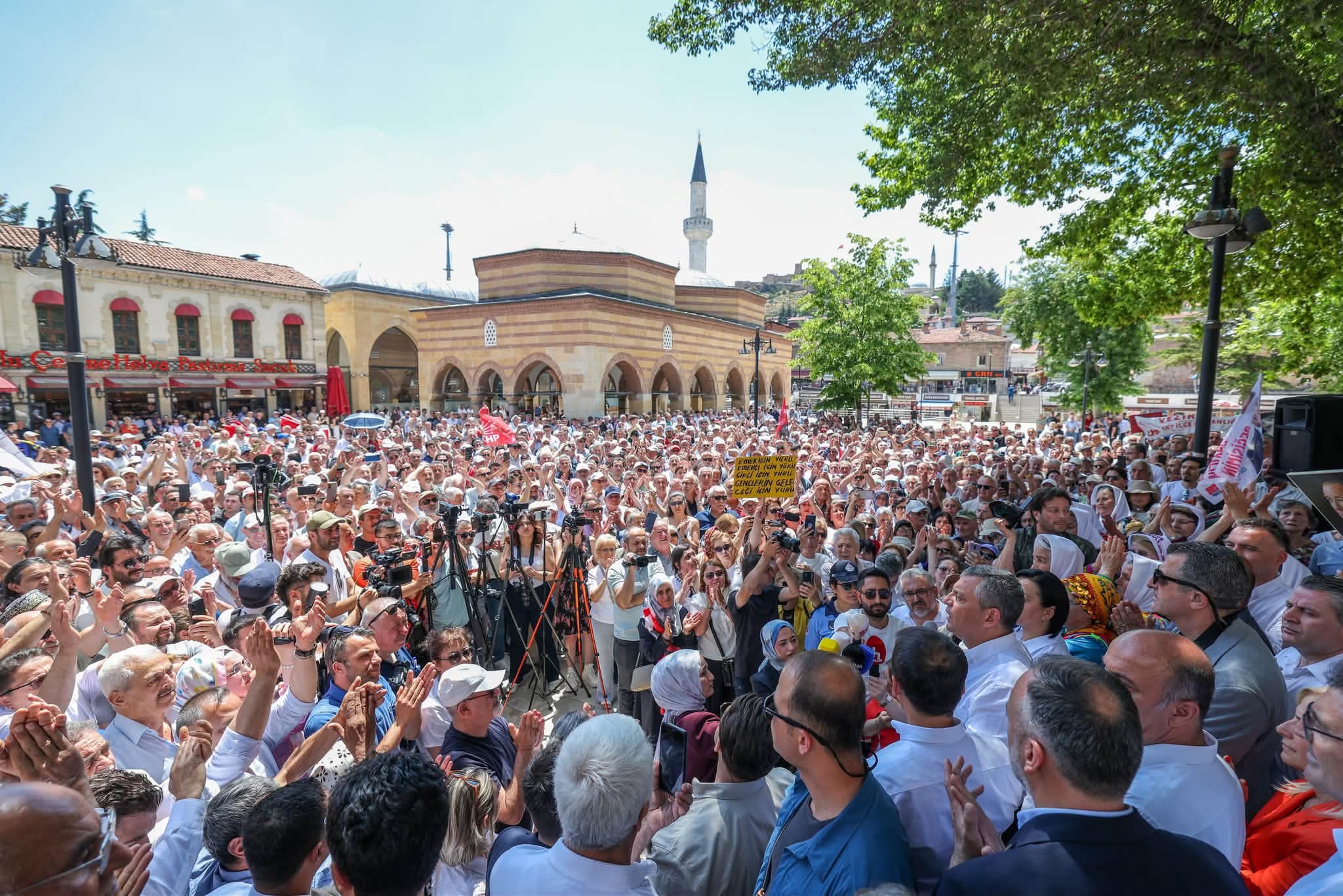 Ege Kritik/Sait TEMURCumhuriyet Halk Partisi lideri Özgür Özel, Kastamonu il