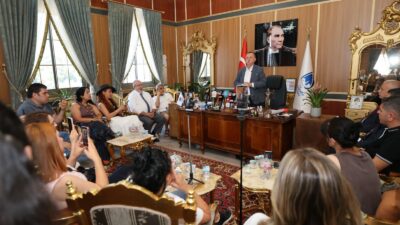 Ege Kritik/Sait TEMURYunusemre Belediye Başkanı Semih Balaban, “Geleneksel” aylık basın