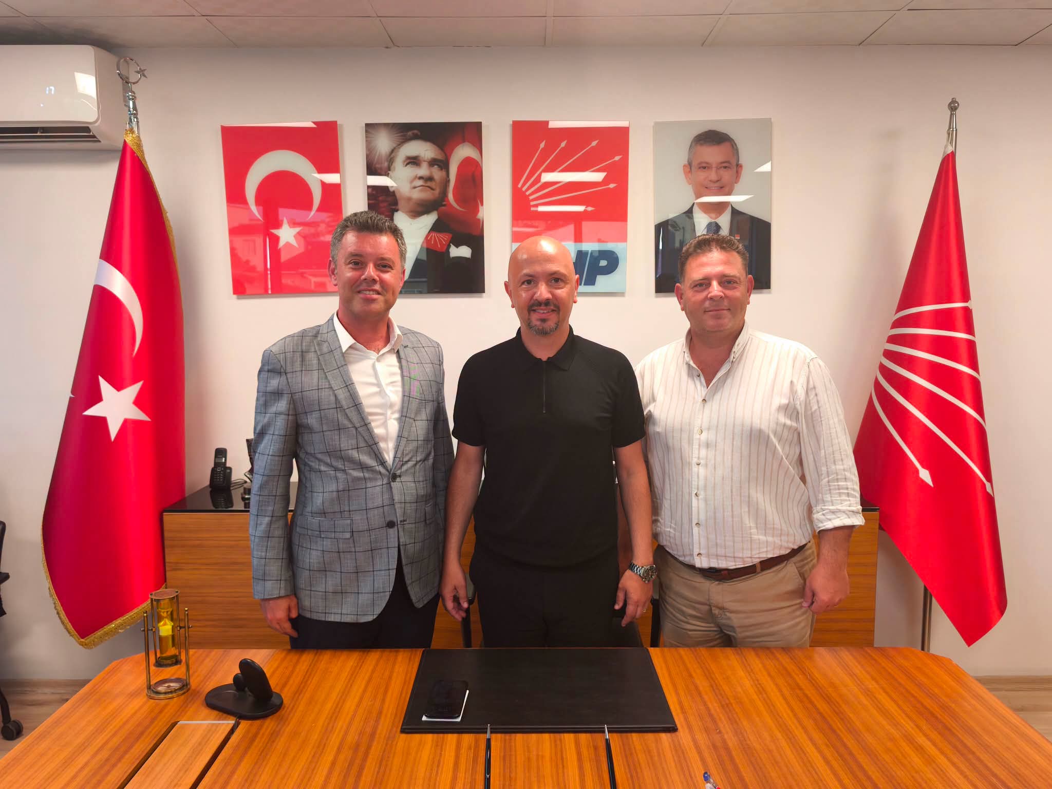 Ege Kritik/Sait TEMURÇorlu Belediye Başkanı Ahmet Sarıkurt Tekirdağ il başkanı