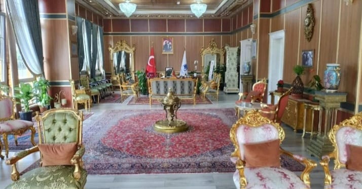 Sait TEMUR yazdı.“Benim belediyecilik anlayışım hiç bir zaman şatafat ve