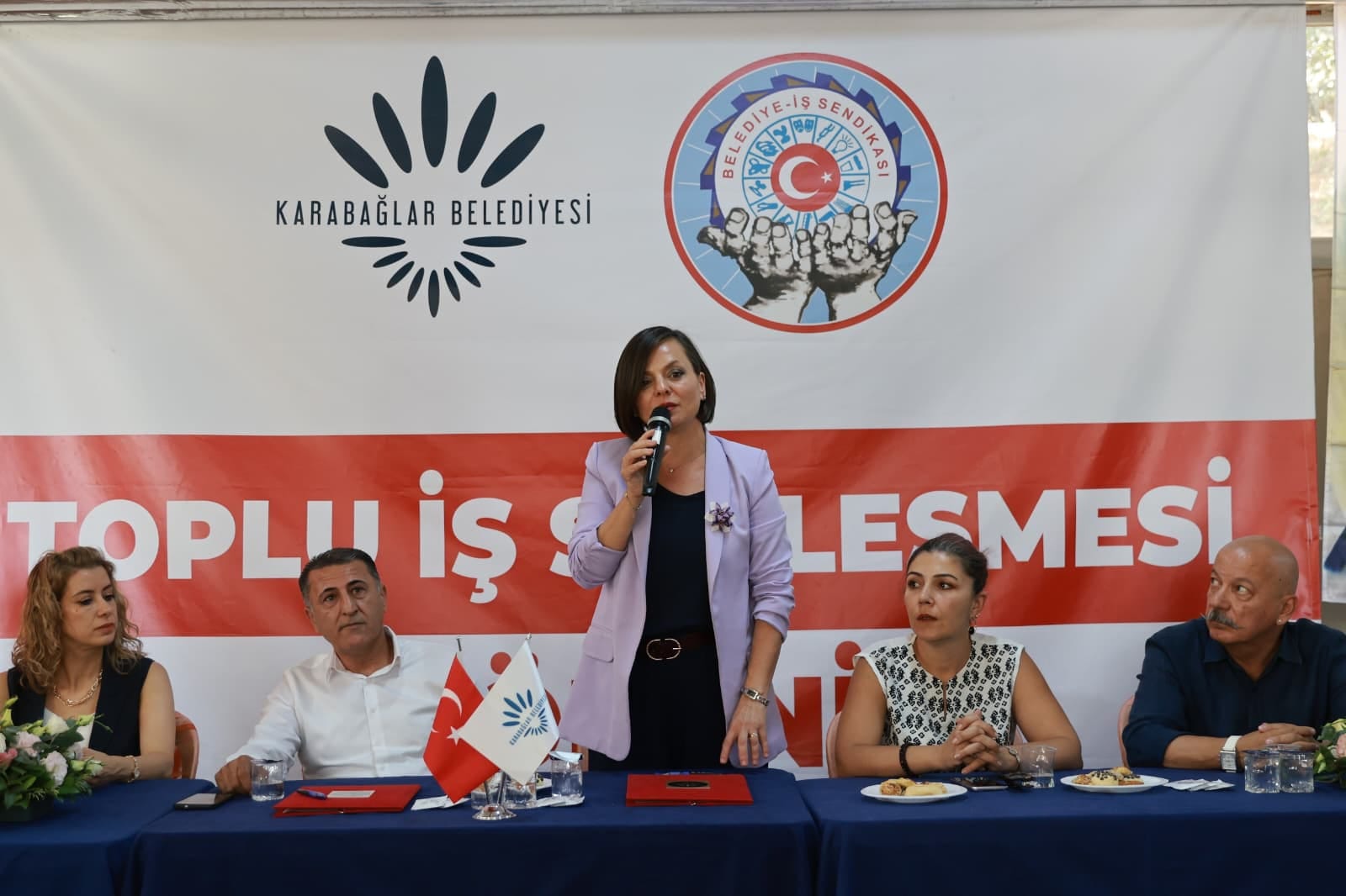  Ege Kritik/Sait TEMURKarabağlar Belediyesi’nde Belediye-İş Sendikası 4 No’lu Şube’ye bağlı