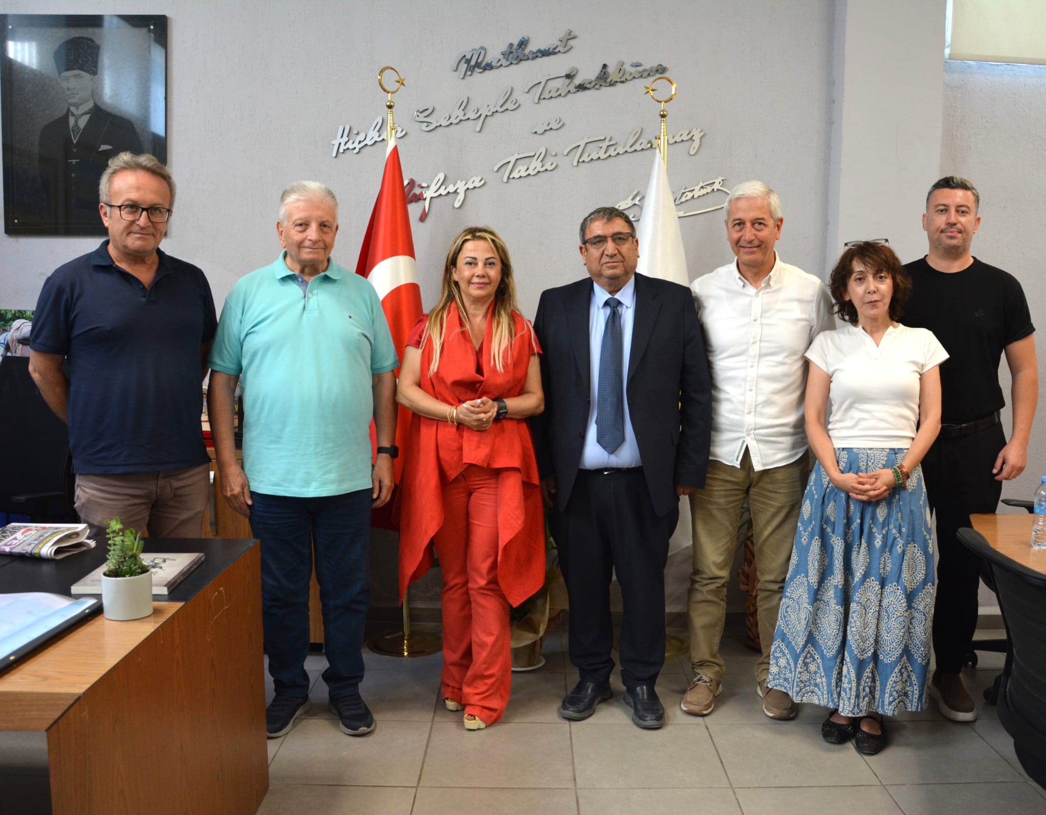 Ege Kritik/Sait TEMURBuca Belediye Başkanvekili Hüseyin Benzer, İzmir Gazeteciler Cemiyeti’ni
