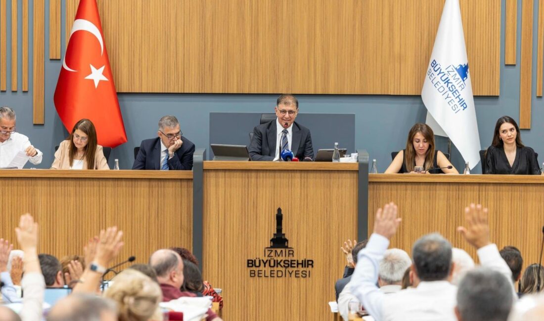 Ege Kritik/Sait TEMURTugay: “İzmir’in sorunlarını birer birer çözelim diye yola