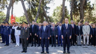 Ege Kritik/Sait TEMURİzmir Büyükşehir Belediye Başkanı Dr. Cemil Tugay, 15