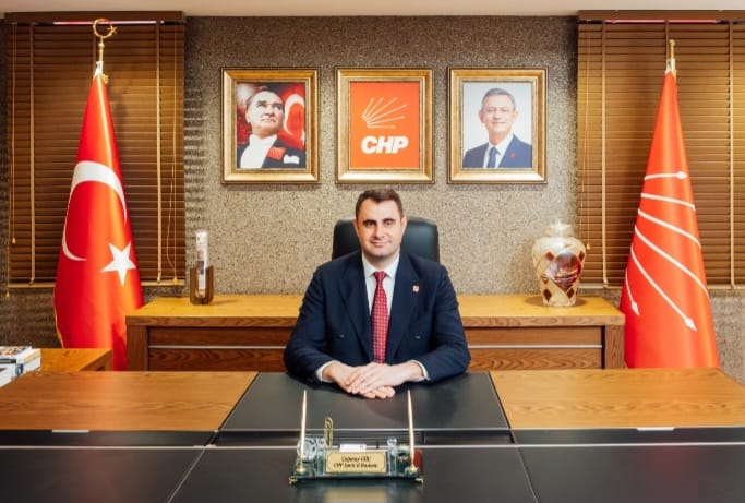 Ege Kritik/Sait TEMURMahkeme kararıyla göreve gelen CHP Genel merkez yönetimi