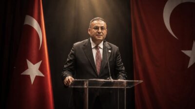 Ege Kritik/Sait TEMURCumhuriyet Halk Partisi Konak İlçe Başkanı Serkan Kalmaz