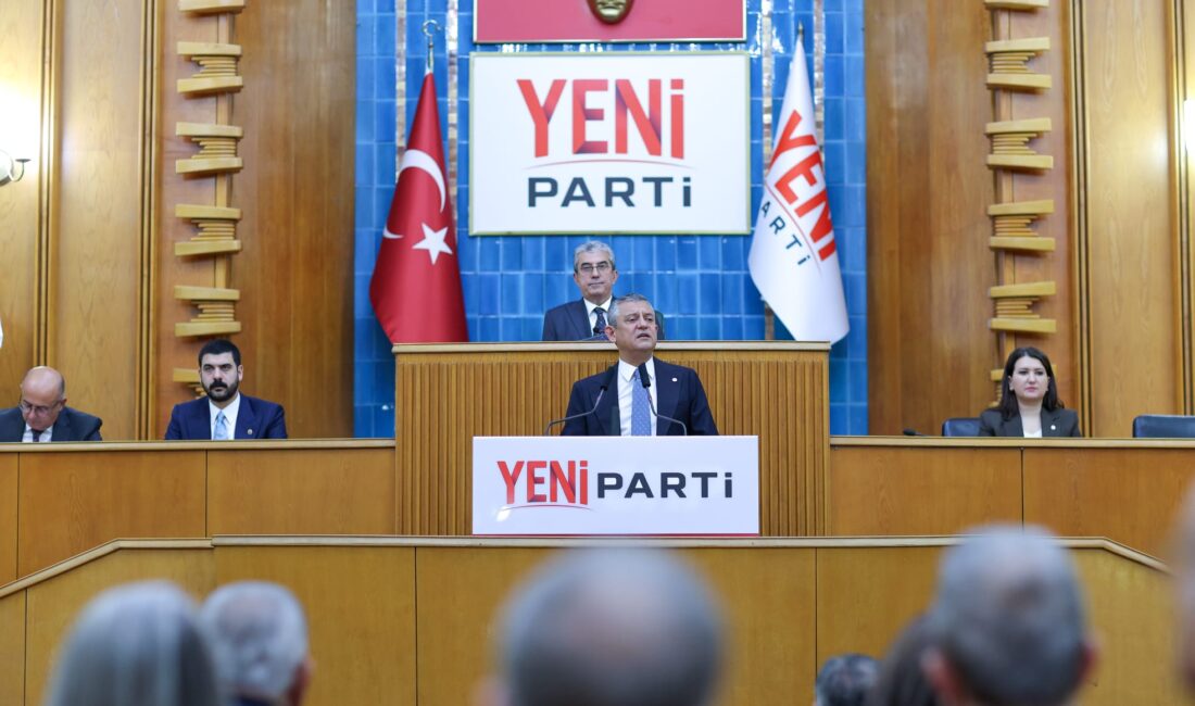 Ege Kritik/Sait TEMURYENİ Parti Grup Salonu’nda yapılan toplantıya, YENİ Parti