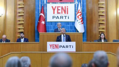 Ege Kritik/Sait TEMURYENİ Parti Grup Salonu’nda yapılan toplantıya, YENİ Parti