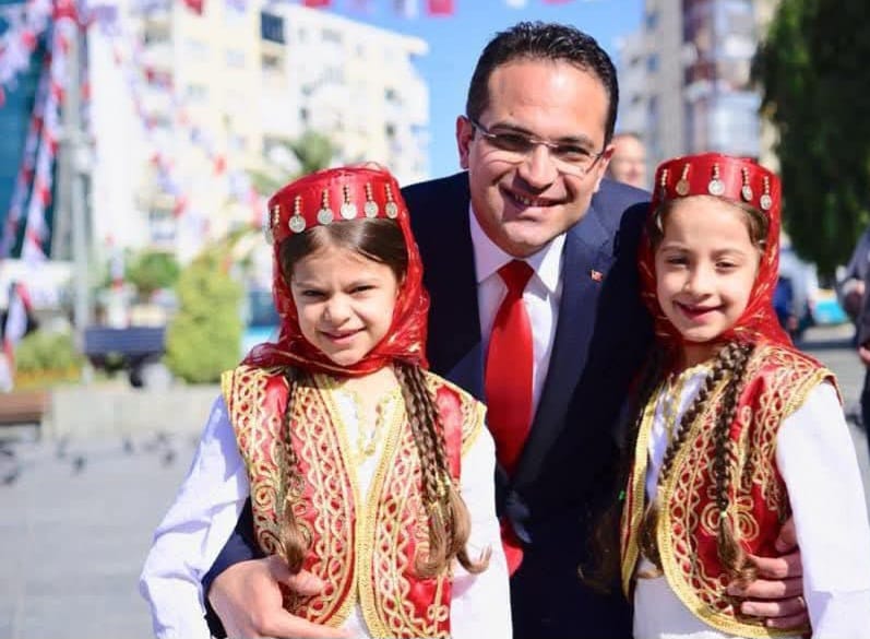 Ege Kritik/Sait TEMURÖnceki dönem Bornova Belediye Başkanı Olgun Atila Cumhuriyet