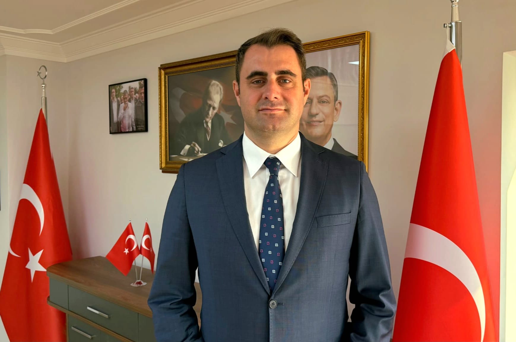 Ege Kritik/Sait TEMURCHP Seçilmiş İzmir İl Başkanı Çağatay Güç, CHP