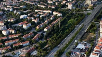 Manisa Büyükşehir Belediyesi, kent ulaşımını rahatlatacak iki önemli kavşak projesini
