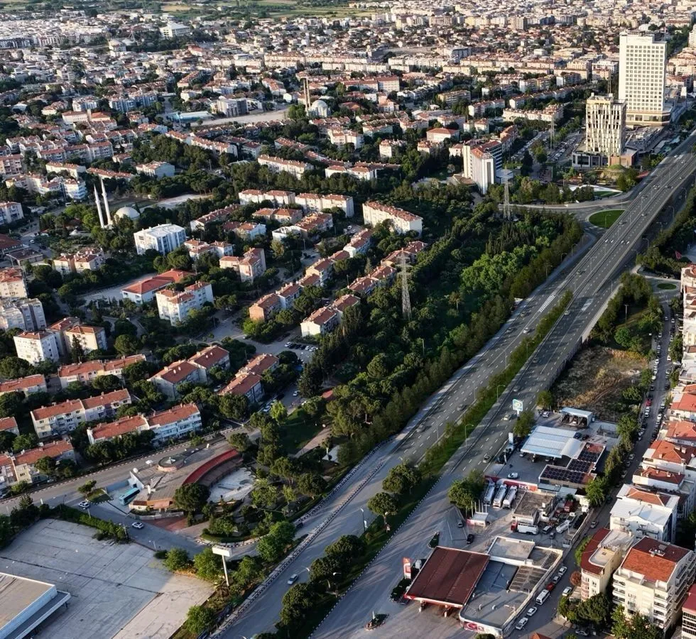 Manisa Büyükşehir Belediyesi, kent ulaşımını rahatlatacak iki önemli kavşak projesini