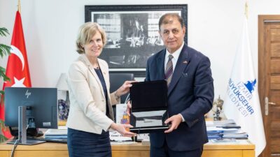 İzmir Büyükşehir Belediye Başkanı Dr. Cemil Tugay, yeni Almanya Başkonsolosu