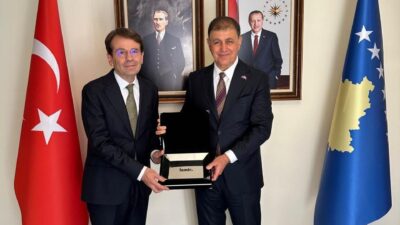 İzmir Büyükşehir Belediye Başkanı Dr. Cemil Tugay, Kosova ziyareti sırasında