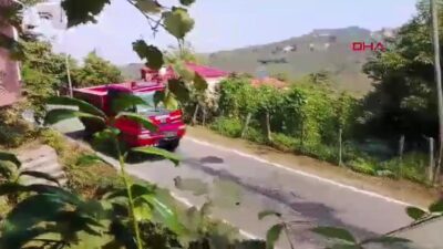 Giresun'un Piraziz ilçesi Deregözü mevkiinde yüksek gerilim hattı çalışması yaptığı